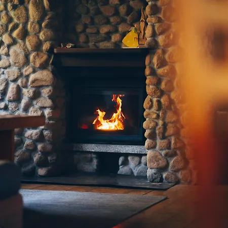 Basen - Drewniany Dom Z Duzym Stawem Przesieka