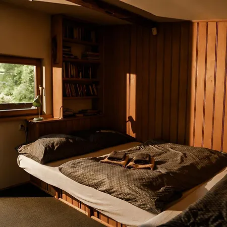 Prázdninový dům Basen - Drewniany Dom Z Duzym Stawem *