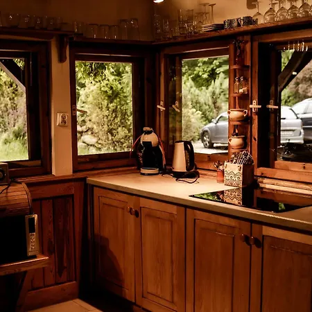 Basen - Drewniany Dom Z Duzym Stawem * Przesieka